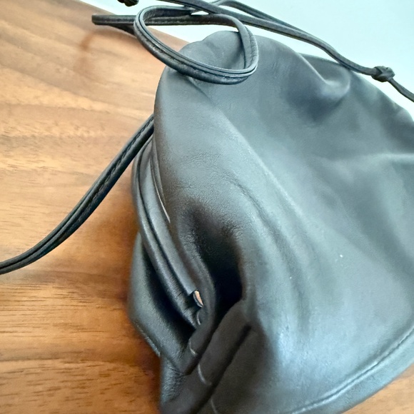 Bottega Veneta Smooth Pouch in Black - Picture 9 of 14